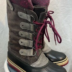 Sorel Women's Joan of Arctic boots rare colour!